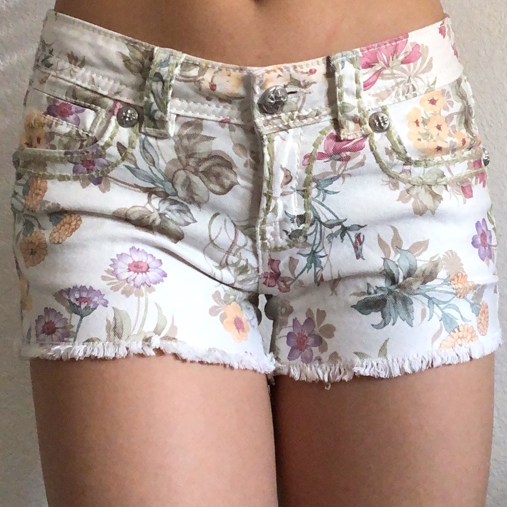 Miss Me beautiful shorts